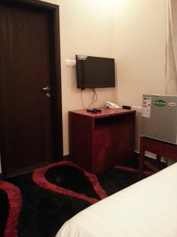 Rimal Suites Apartments Szalála Szoba fotó
