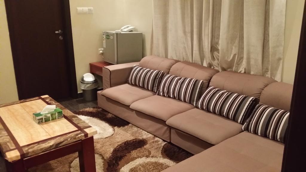 Rimal Suites Apartments Szalála Szoba fotó